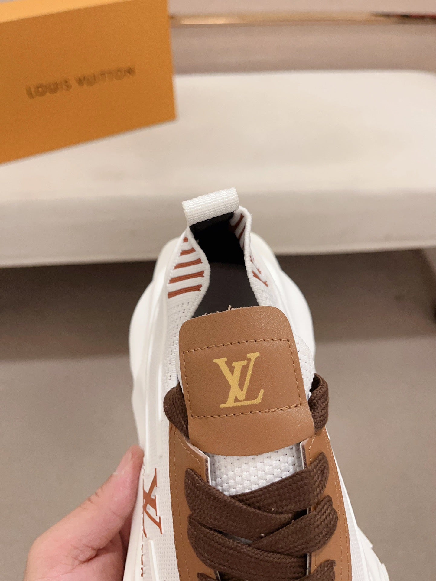 Premium Louis Vuitton Replica SneakersDescription:Indulge in the luxury of Louis Vuitton-inspired TB920280 Replica Sneakers, crafted to mirror the official website design with unparalleled accuracy. ThesLibre TiendaPremium Louis Vuitton Replica Sneakers